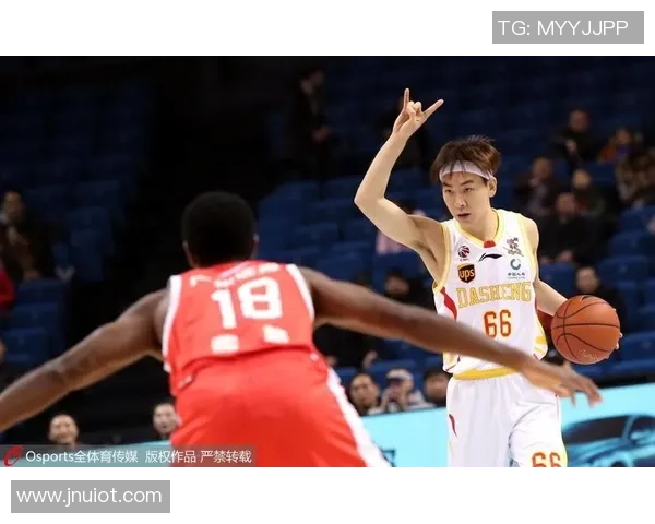 新疆队与同曦队精彩对决赛后视频回顾及精彩瞬间分析